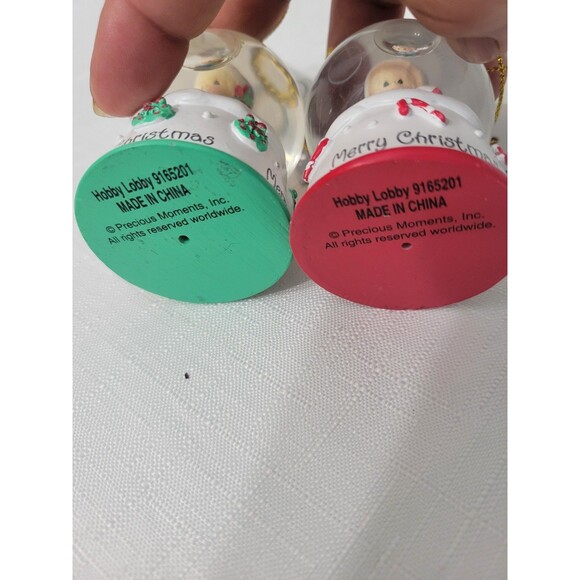 Precious Moments Merry Christmas Mini Snow Globes Set - Picture 7 of 9